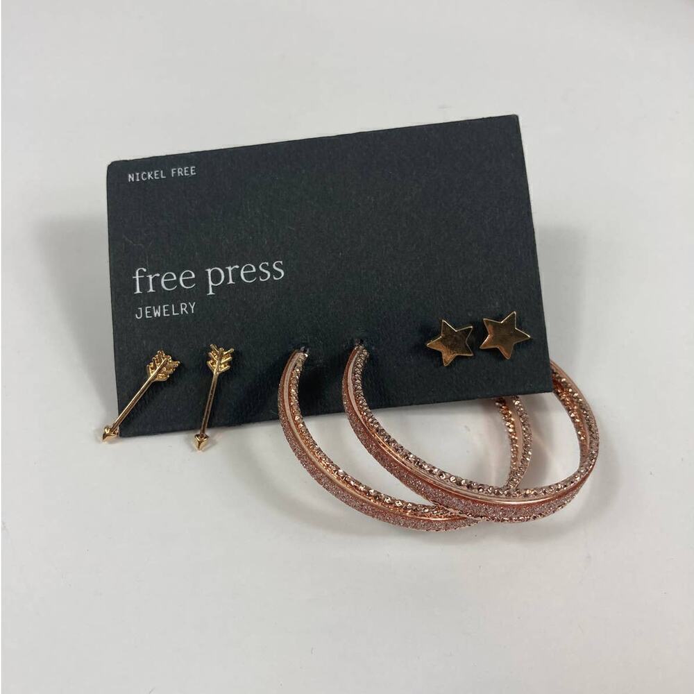 4/$25 Nwt Free Press Set Of Earrings